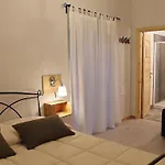 فندق مبيت وإفطار Maison 3 Magnoni 4*