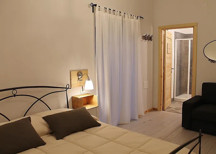 Bed & Breakfast Maison 3 Magnoni 4*